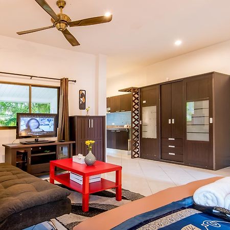 Tananza Resort & Homestay Phuket Nai Harn Экстерьер фото